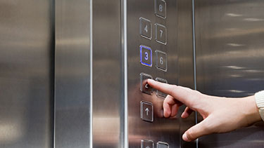 راهکار CRM صنعت آسانسور